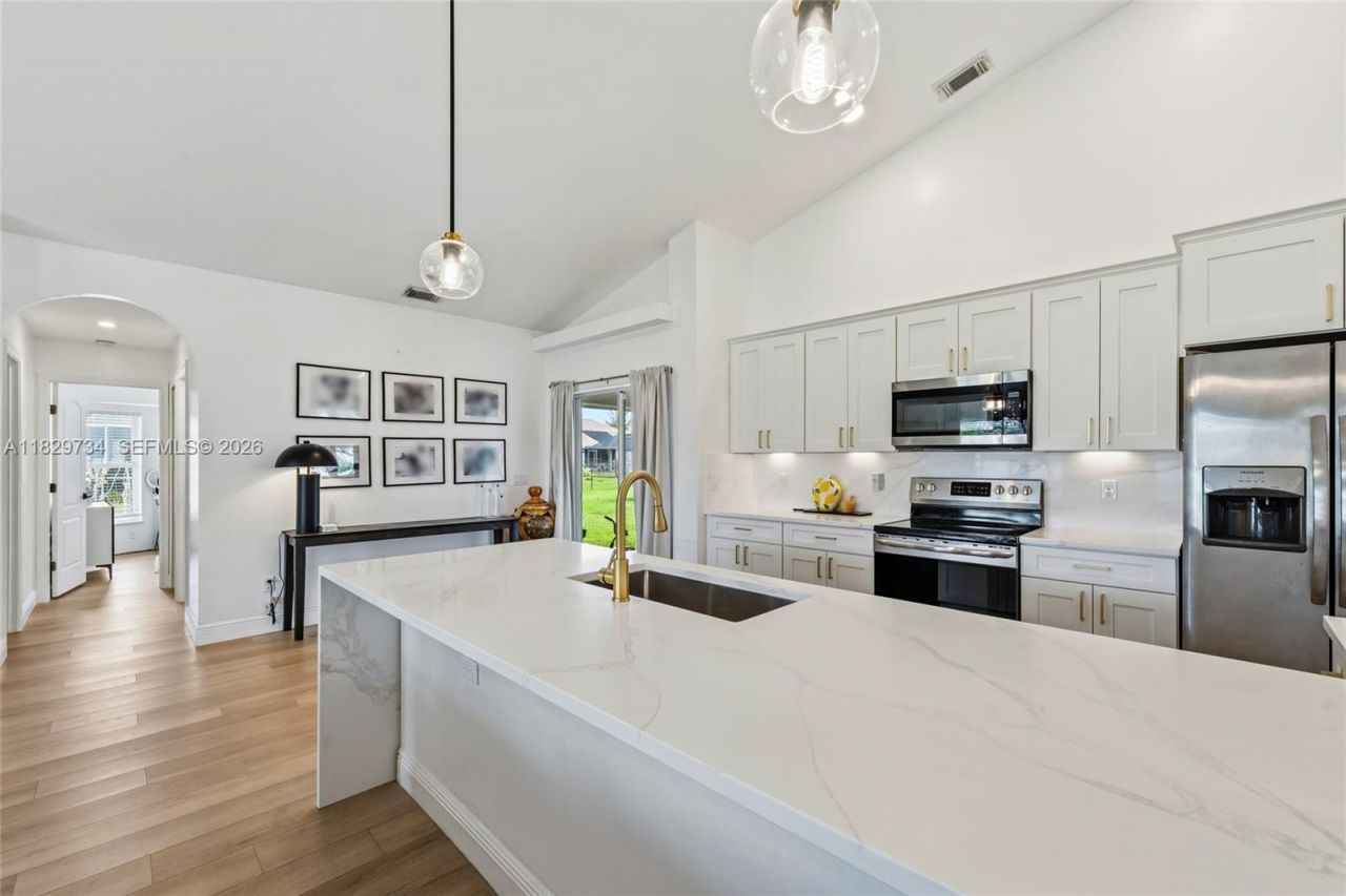 2055 SW Aaron Ln, Port Saint Lucie, FL 34953 Photo