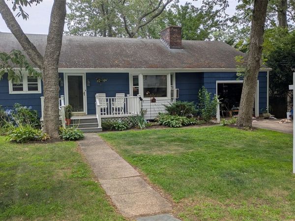 9 North Court, Bayville, NY 11709