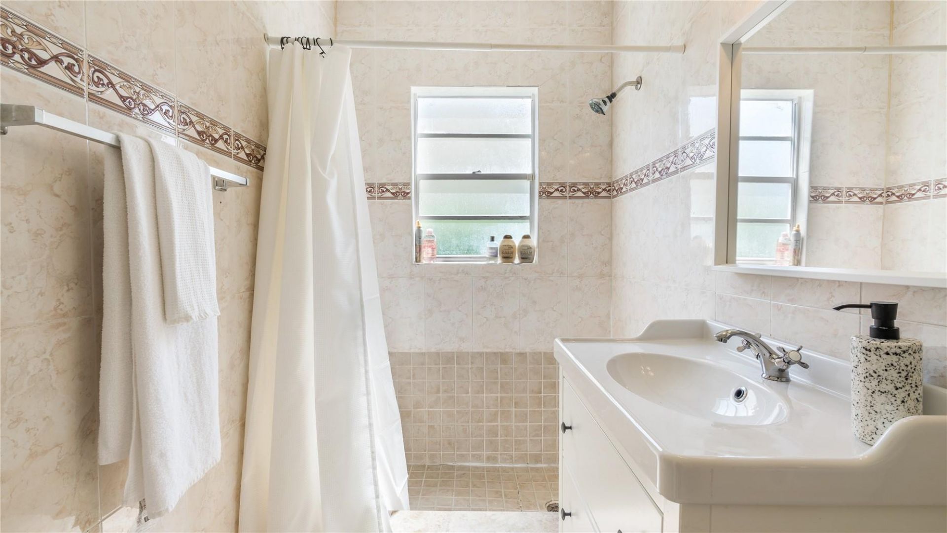 516 Puritan Rd, West Palm Beach, FL 33405 Photo