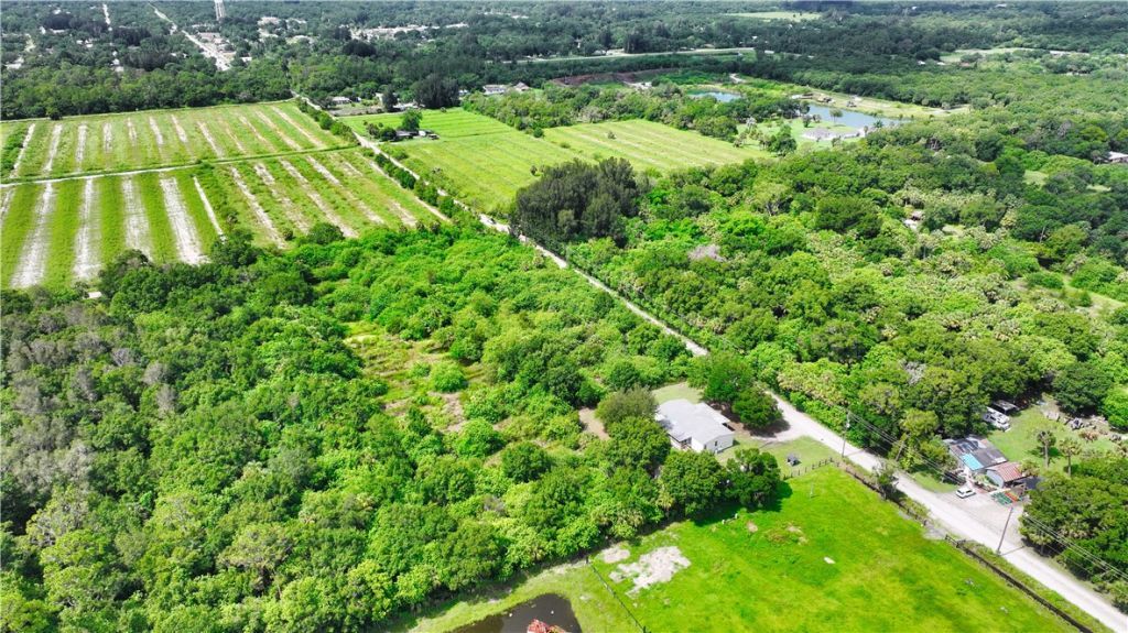 13380 101st Street, Fellsmere, FL 32948 Photo