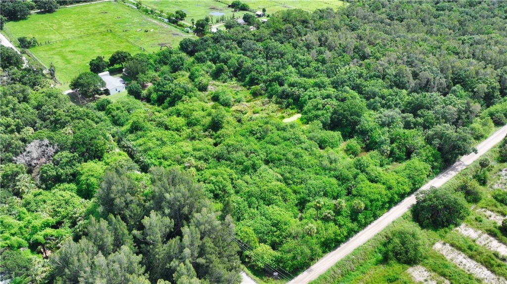 13380 101st Street, Fellsmere, FL 32948 Photo