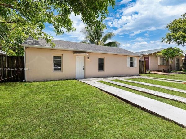6048 Buchanan St, Hollywood, FL 33024