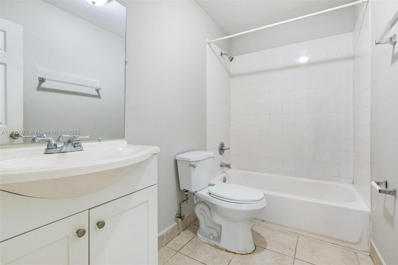 6048 Buchanan St, Hollywood, FL 33024 Photo