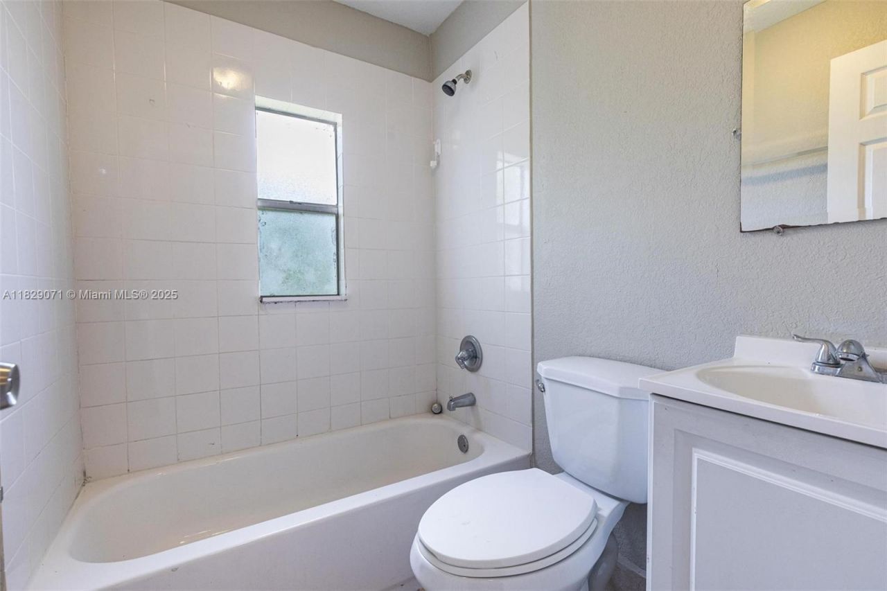 6048 Buchanan St, Hollywood, FL 33024 Photo