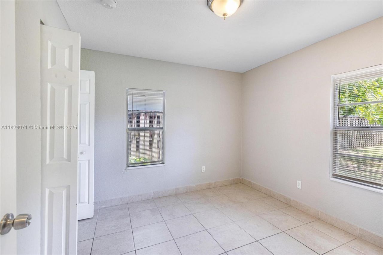 6048 Buchanan St, Hollywood, FL 33024 Photo