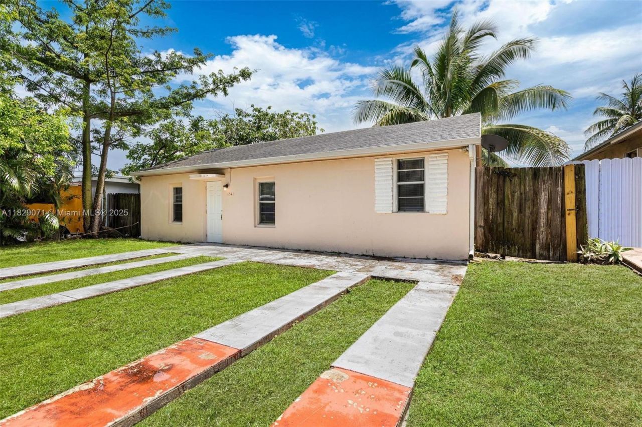 6048 Buchanan St, Hollywood, FL 33024 Photo