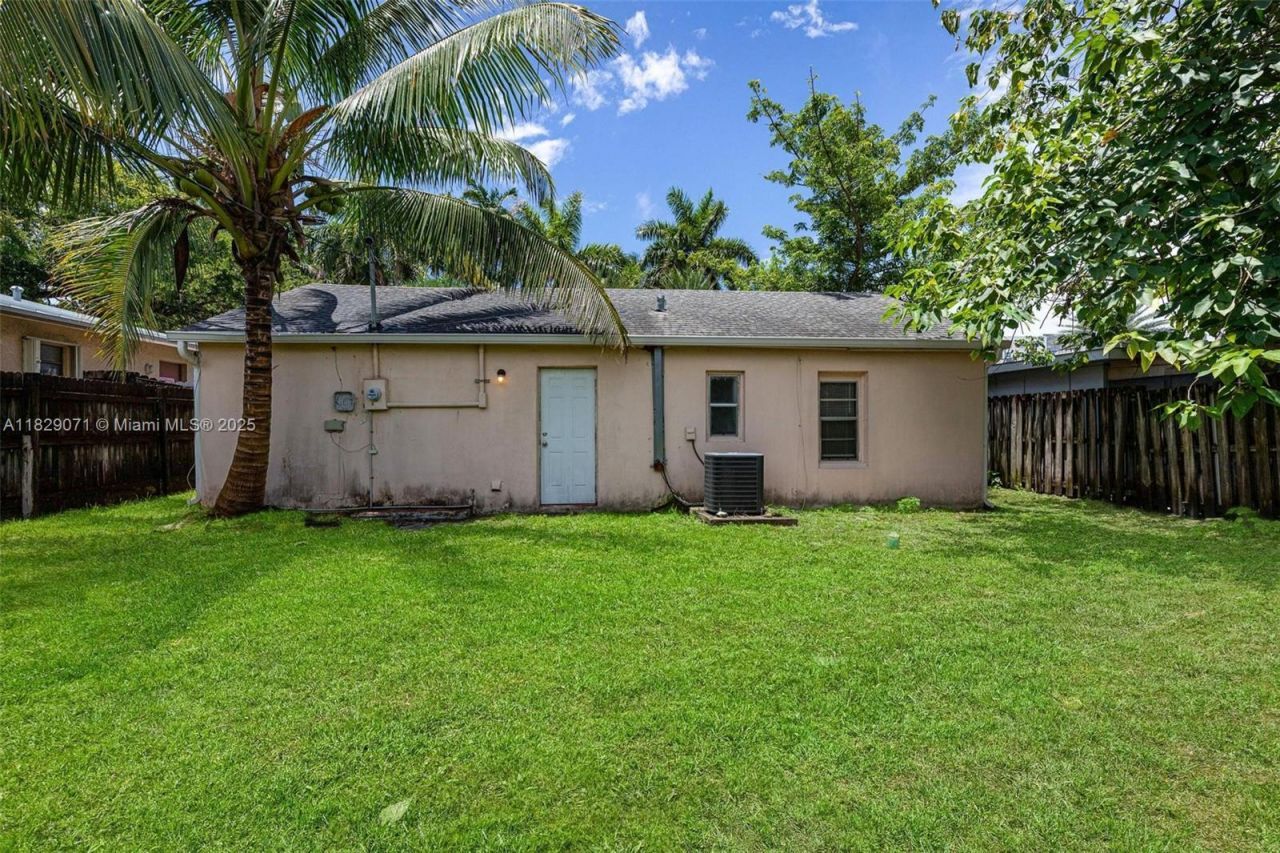 6048 Buchanan St, Hollywood, FL 33024 Photo