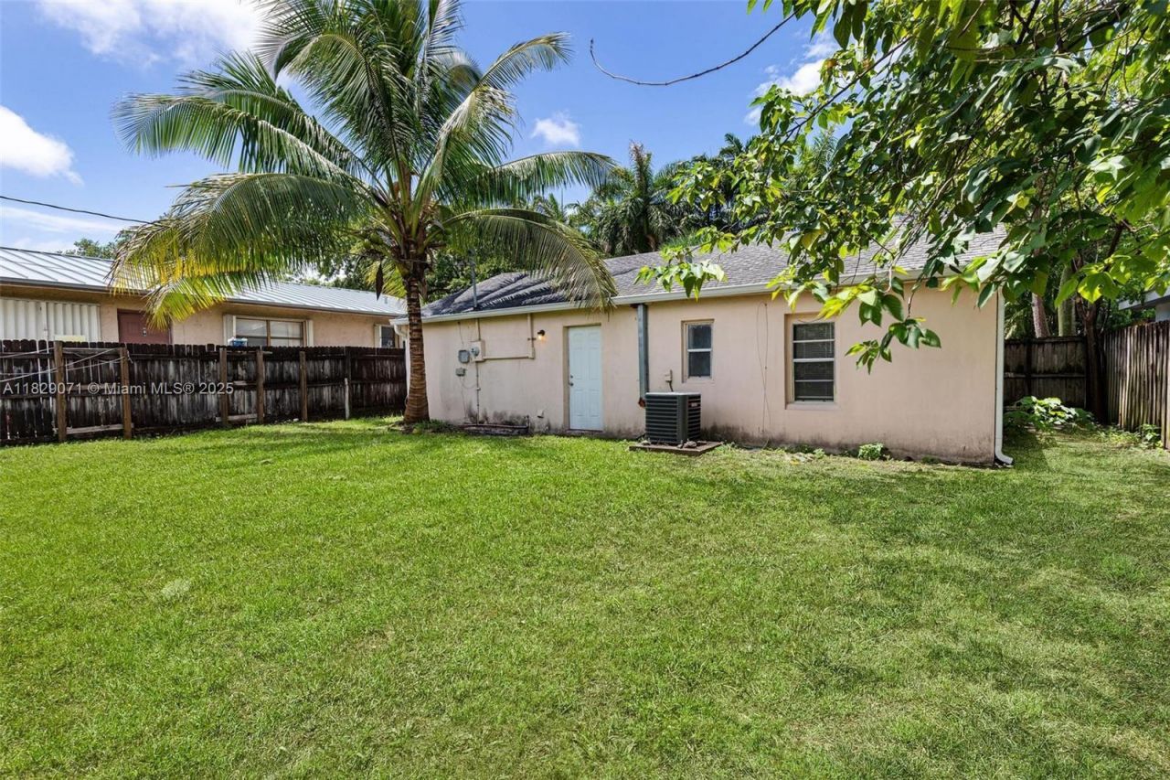 6048 Buchanan St, Hollywood, FL 33024 Photo