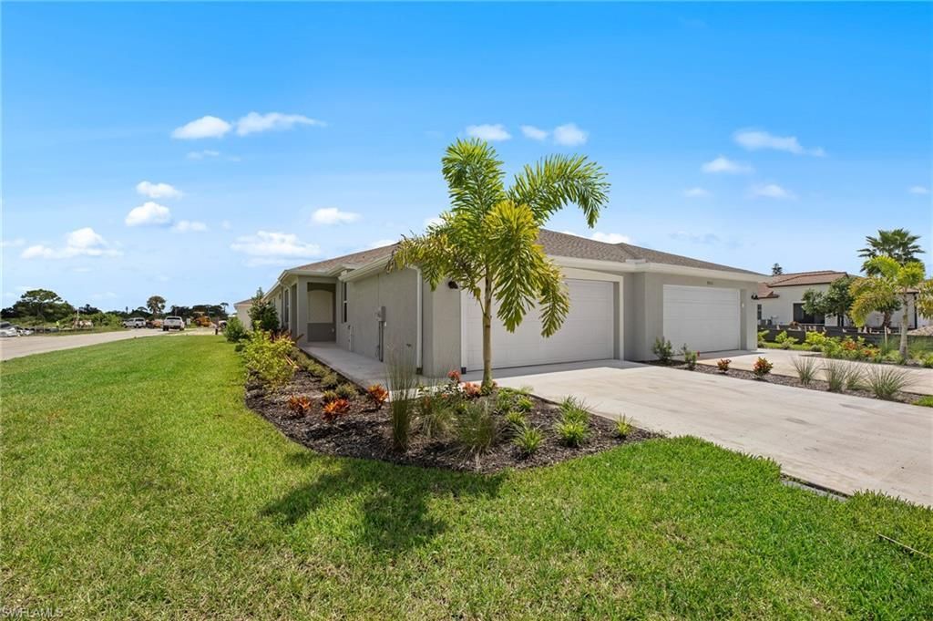 9051 Leatherwood Loop, Lehigh Acres, FL 33936 Photo