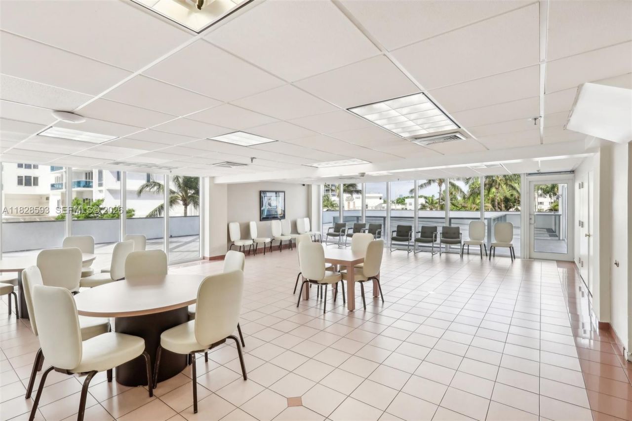 2401 Collins Ave, Unit 1612, Miami Beach, FL 33140 Photo