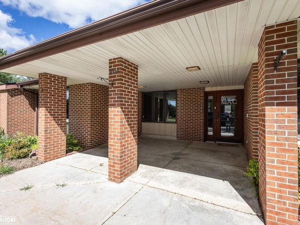 1020 Buddy Holly Place, Clear Lake, IA 50428