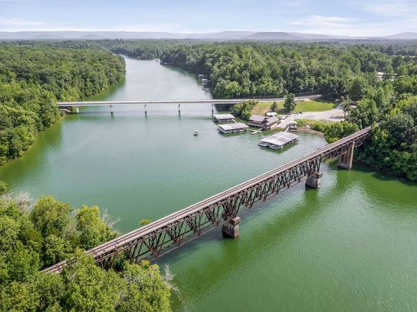 1967 Rock Island Rd, Rock Island, TN 38581