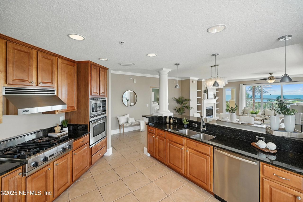 112 5th Avenue S, Unit 402, Jacksonville Beach, FL 32250 Photo