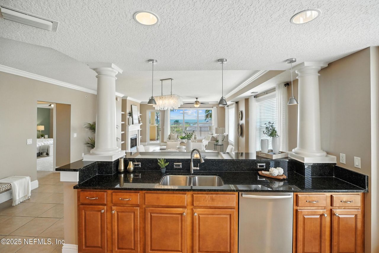 112 5th Avenue S, Unit 402, Jacksonville Beach, FL 32250 Photo