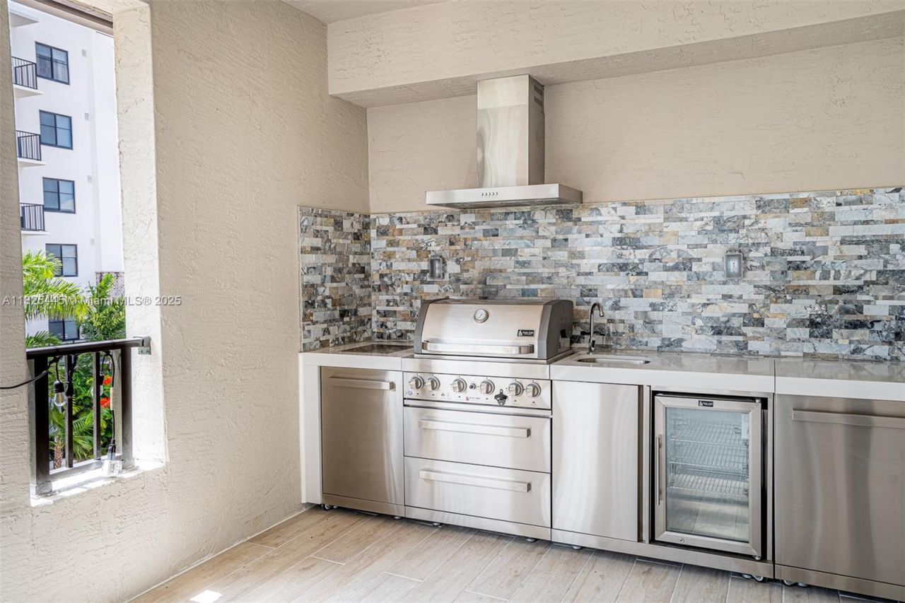 4269 NW 83rd Path, Doral, FL 33166 Photo