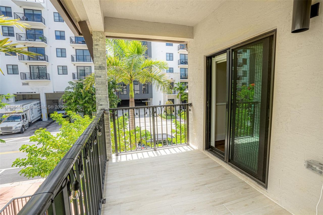 4269 NW 83rd Path, Doral, FL 33166 Photo