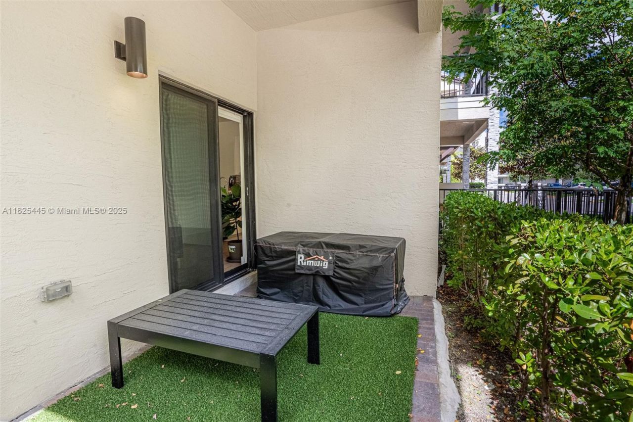 4269 NW 83rd Path, Doral, FL 33166 Photo