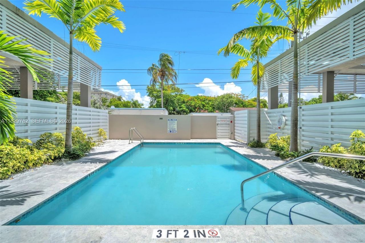1850 Monroe, Unit 406, Hollywood, FL 33020 Photo