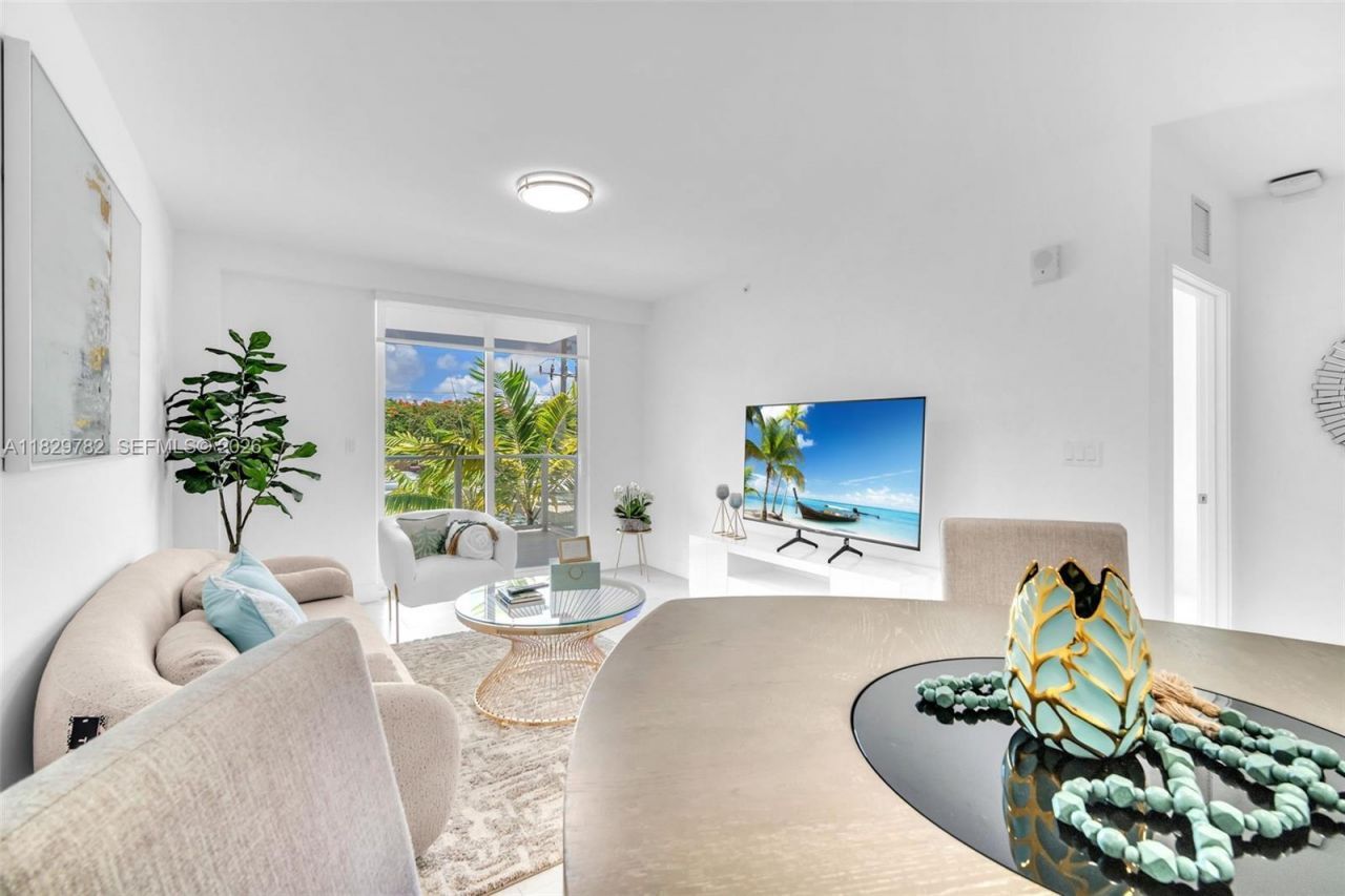 1850 Monroe, Unit 406, Hollywood, FL 33020 Photo