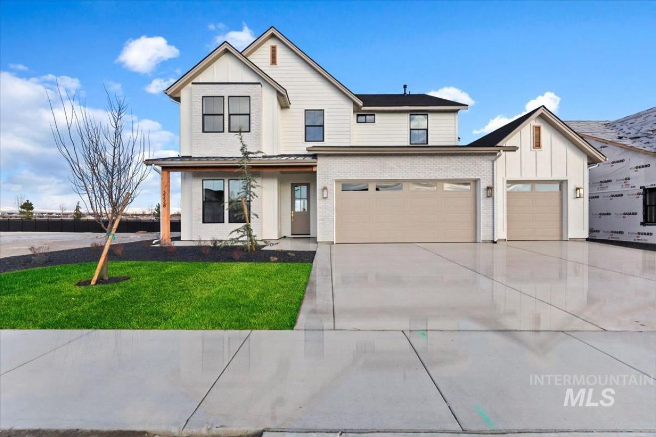 2228 N Palaestra Ave, Eagle, ID 83616 Main Photo