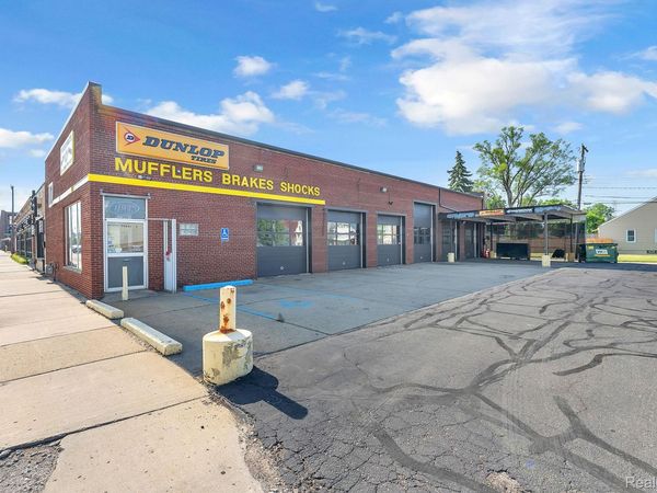 14433 W Warren Avenue, Dearborn, Mi 48126