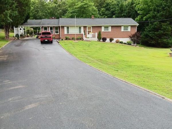 1409 Orphanage RD, Danville, VA 24540