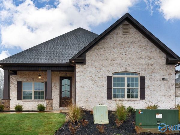 14434 White Creek Trail, Athens, AL 35611