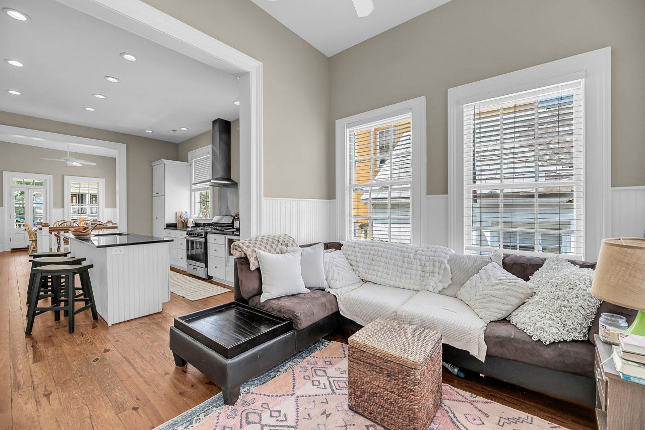 68 Vanderhorst Street Photo 12