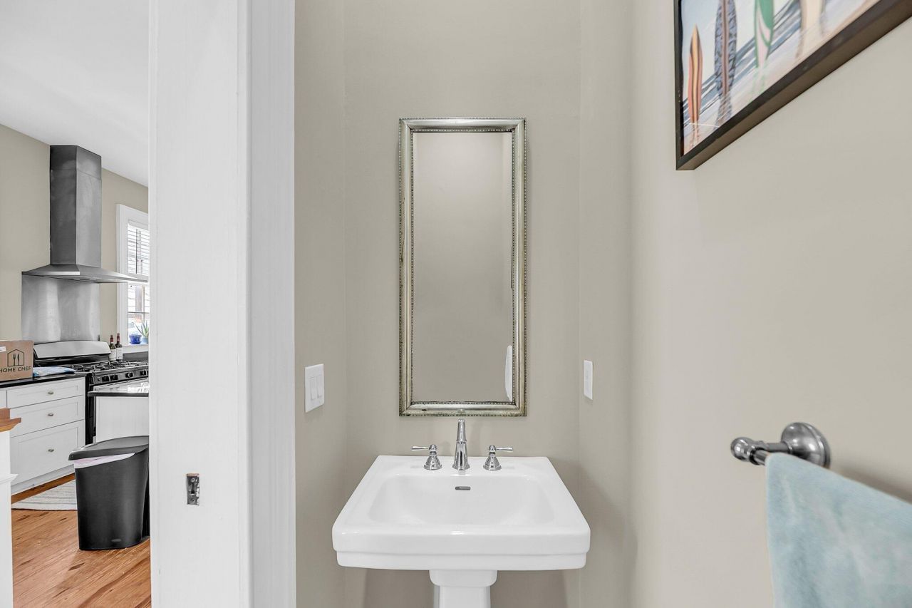 68 Vanderhorst Street Photo 14