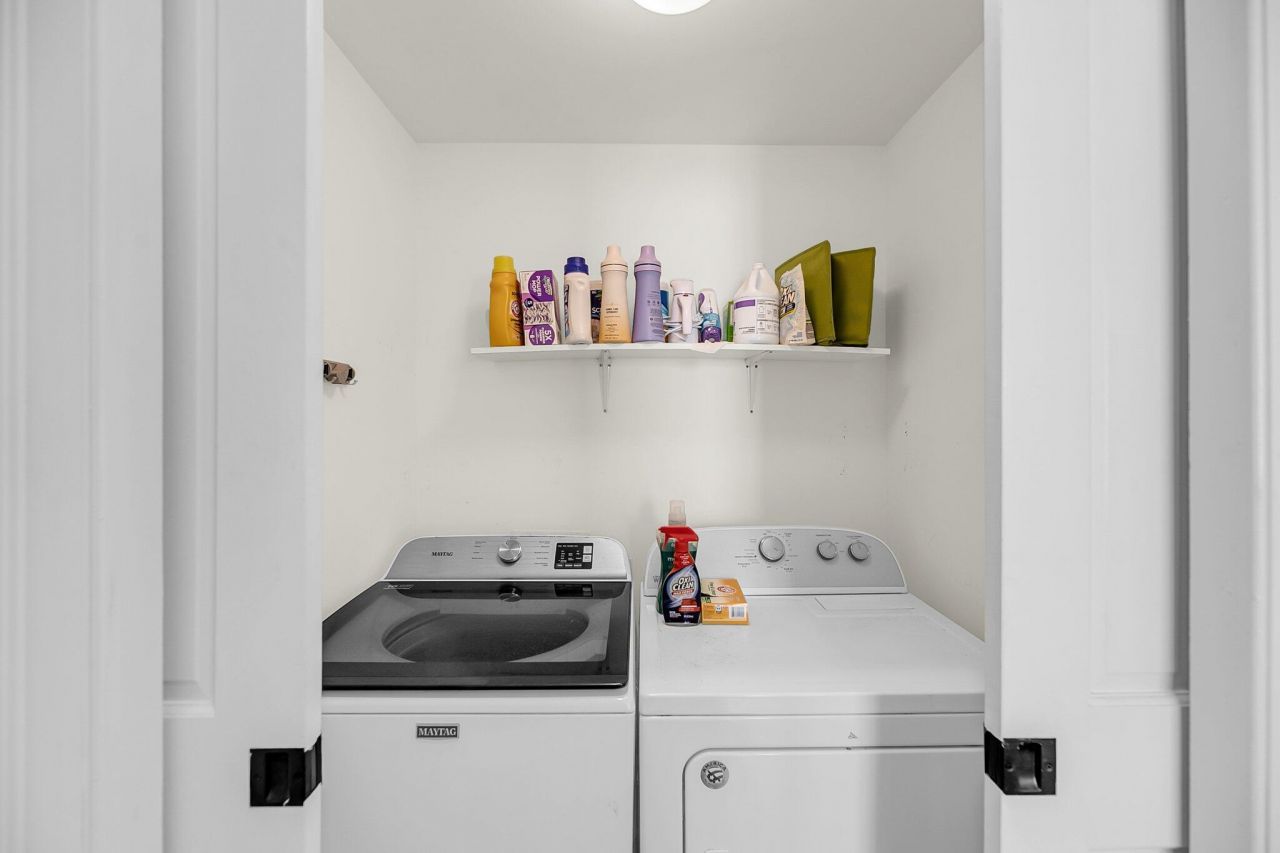 68 Vanderhorst Street Photo 15