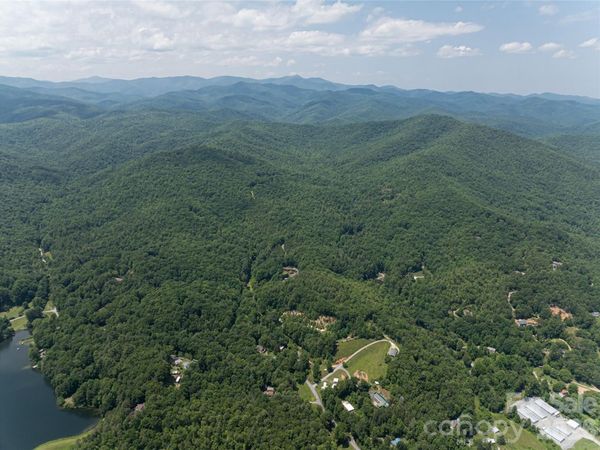 1000 Sutton Creek Road, Pisgah Forest, NC 28768