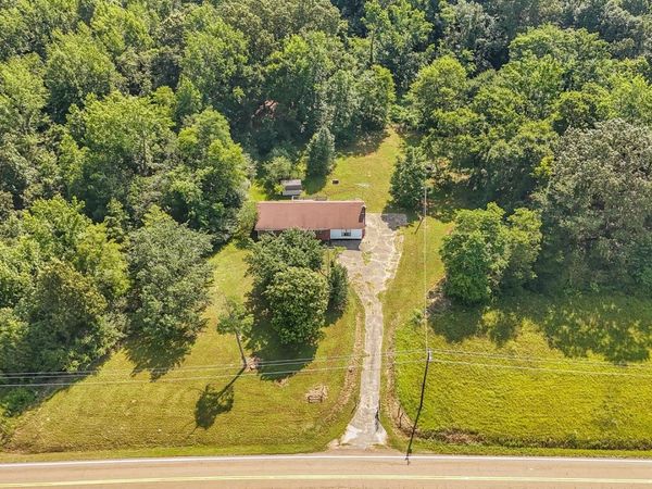 495 TN-22 ALT HWY, Jacks Creek, TN 38347