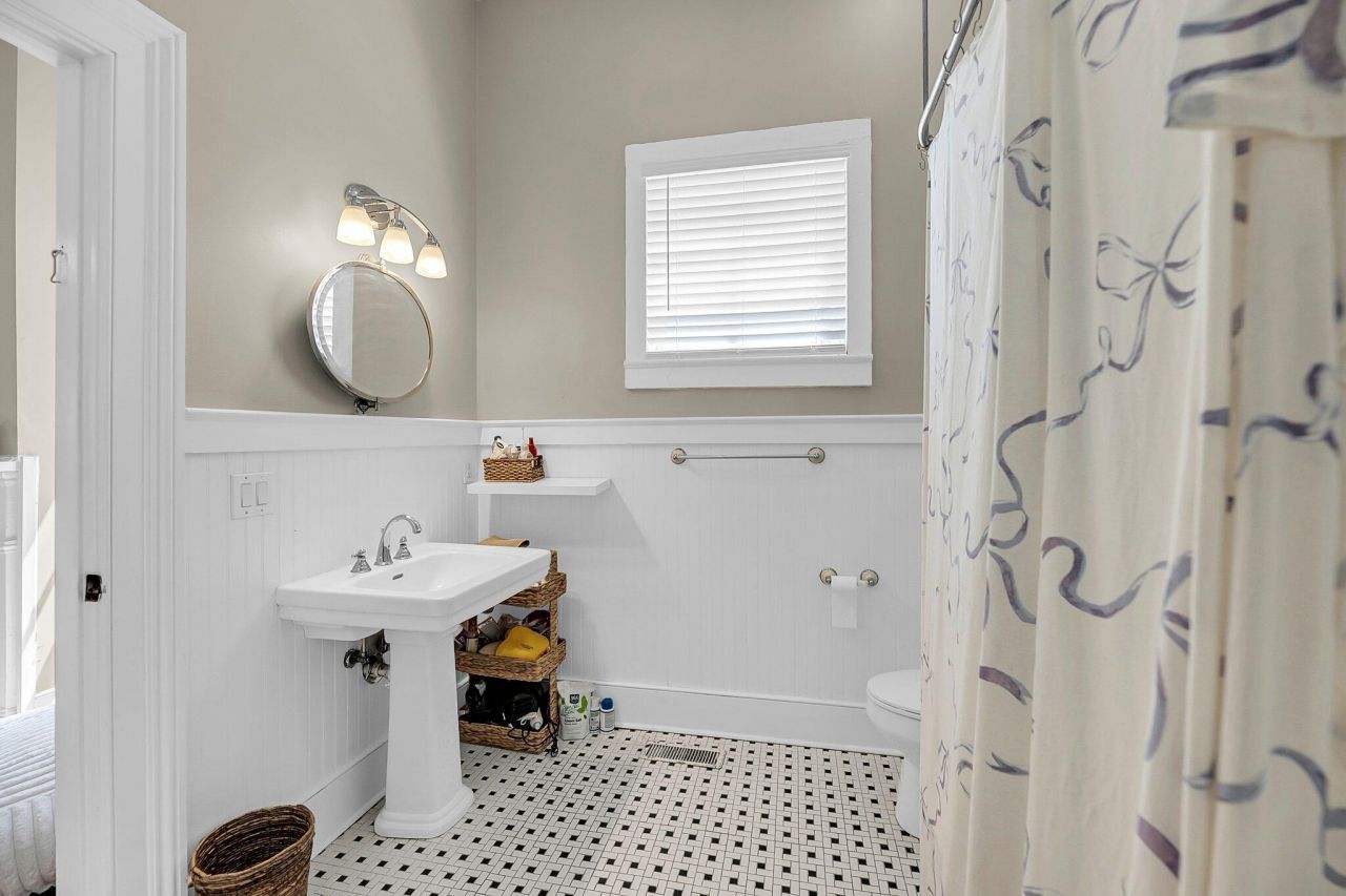 68 Vanderhorst Street Photo 12