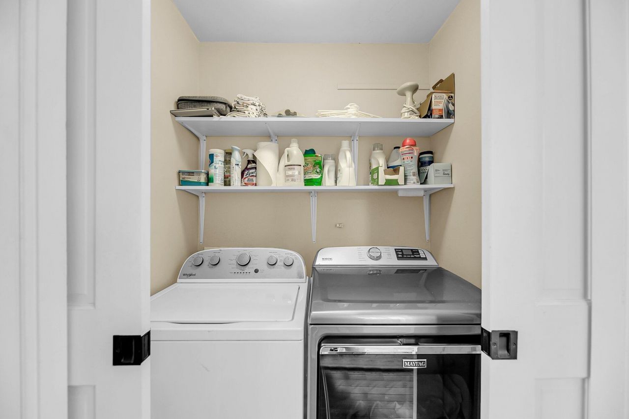 68 Vanderhorst Street Photo 17