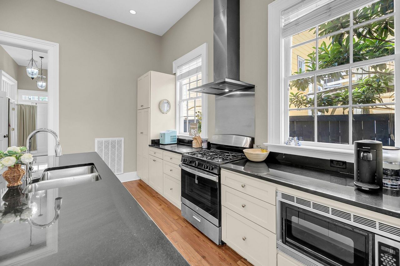 68 Vanderhorst Street Photo 7