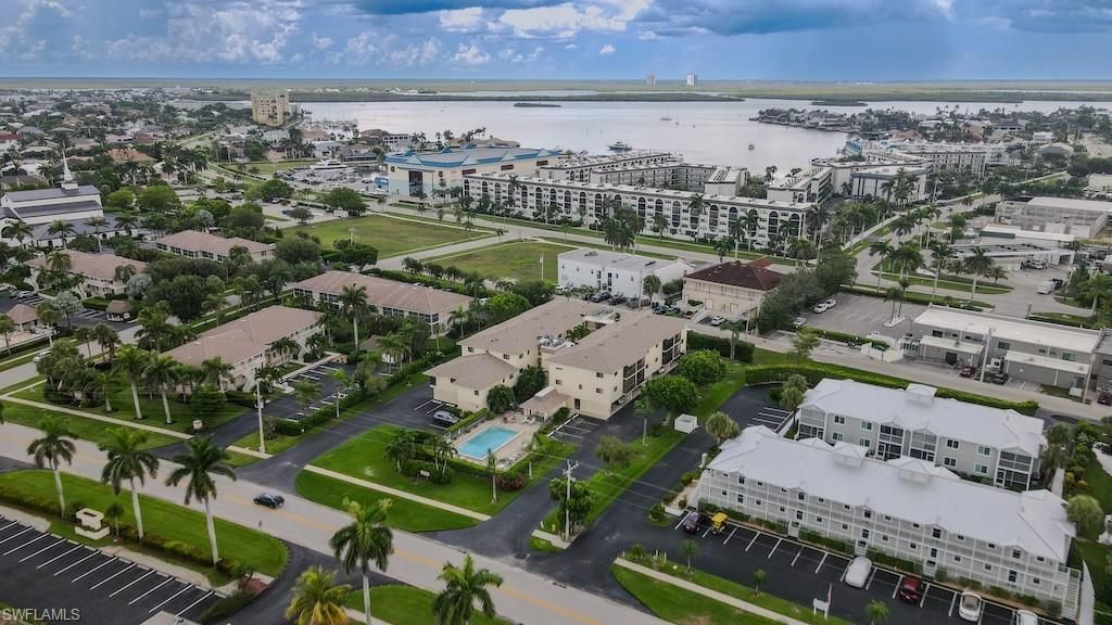 835 W Elkcam Cir, Unit 103, Marco Island, FL 34145 Photo