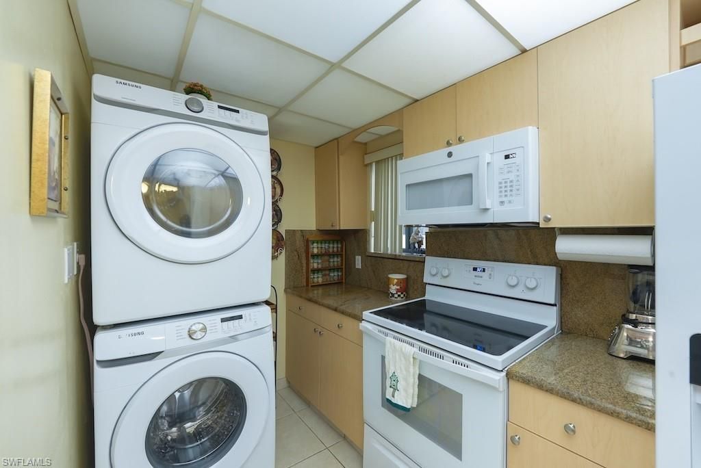 835 W Elkcam Cir, Unit 103, Marco Island, FL 34145 Photo