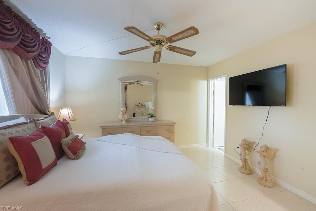 835 W Elkcam Cir, Unit 103, Marco Island, FL 34145 Photo