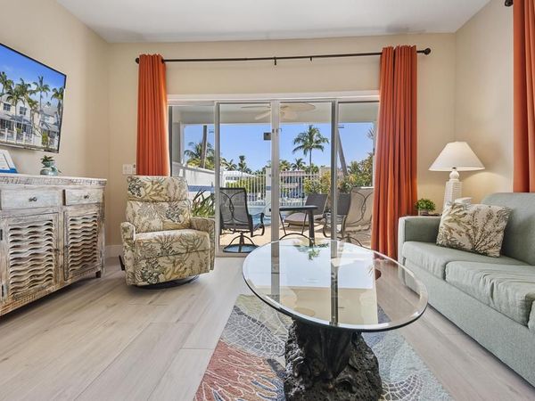 7031 Harbor Village Drive, Duck, FL 33050