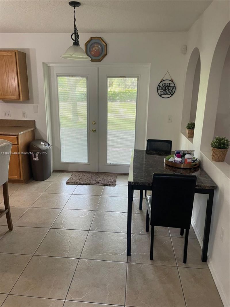 2645 SW 12th Sq Sw, Vero Beach, FL 32968 Photo