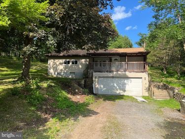 300 SILVER VALLEY ROAD, SAYLORSBURG, PA 18353
