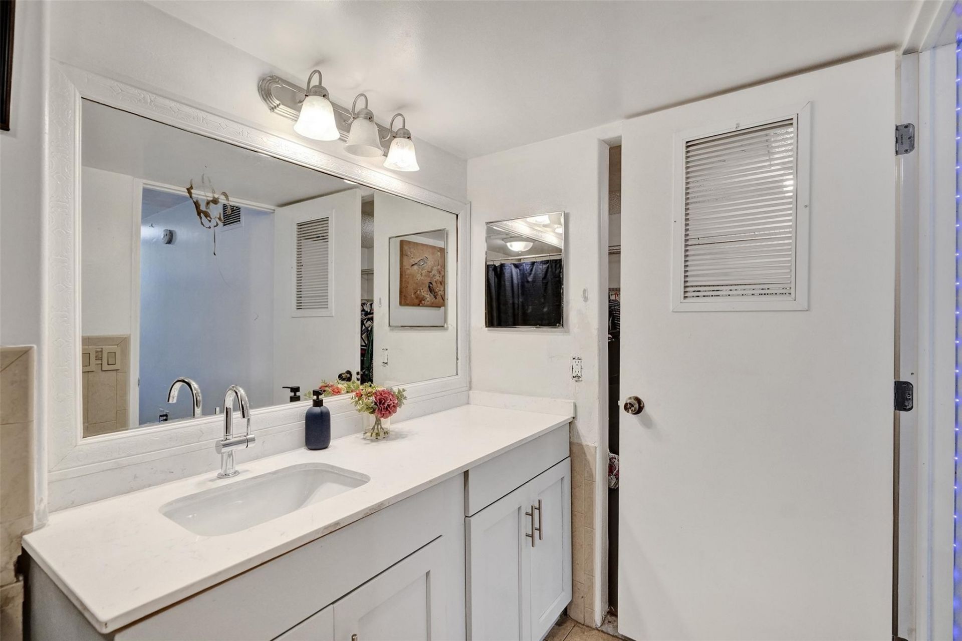 20065 NE 3rd Court, Unit 5, Miami, FL 33179 Photo