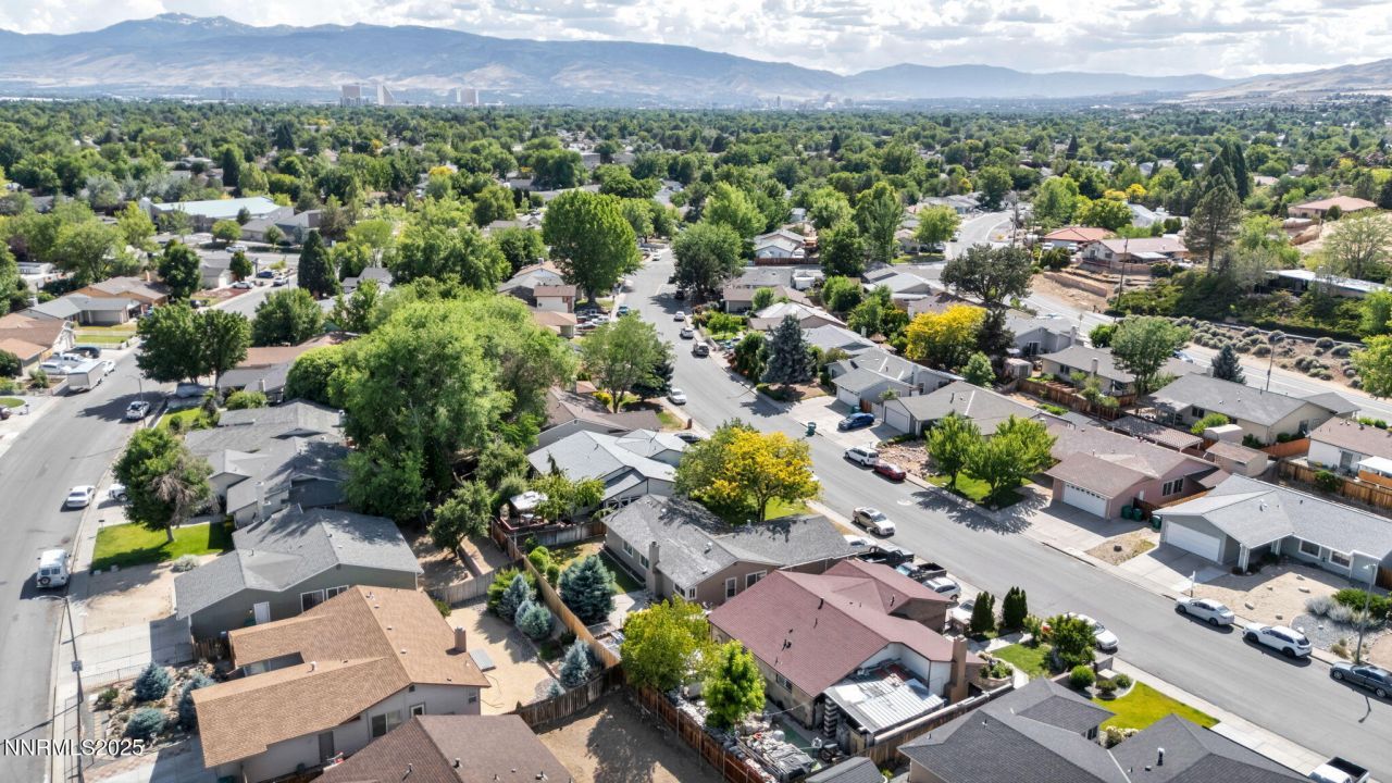 1069 Palmwood Drive, Sparks, NV 89434 Photo