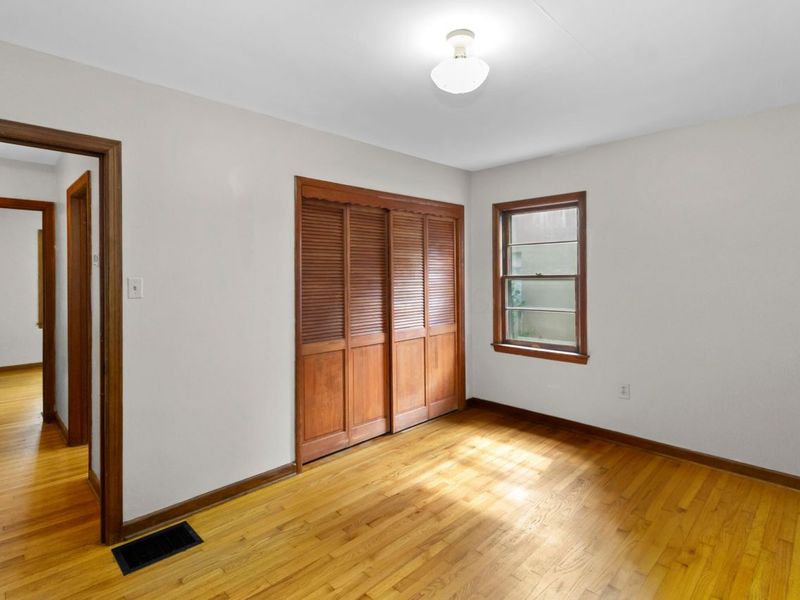 206 Lintner Street, Columbus, OH 43230 Photo 13