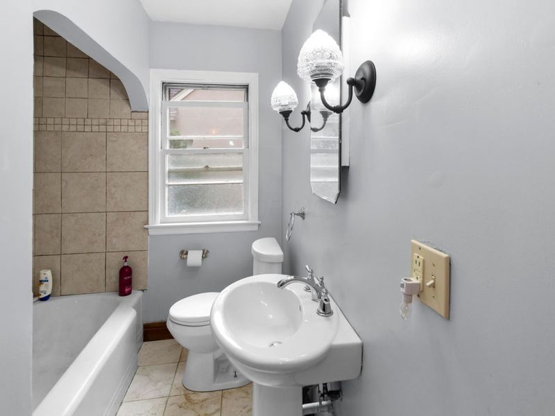 206 Lintner Street, Columbus, OH 43230 Photo 16