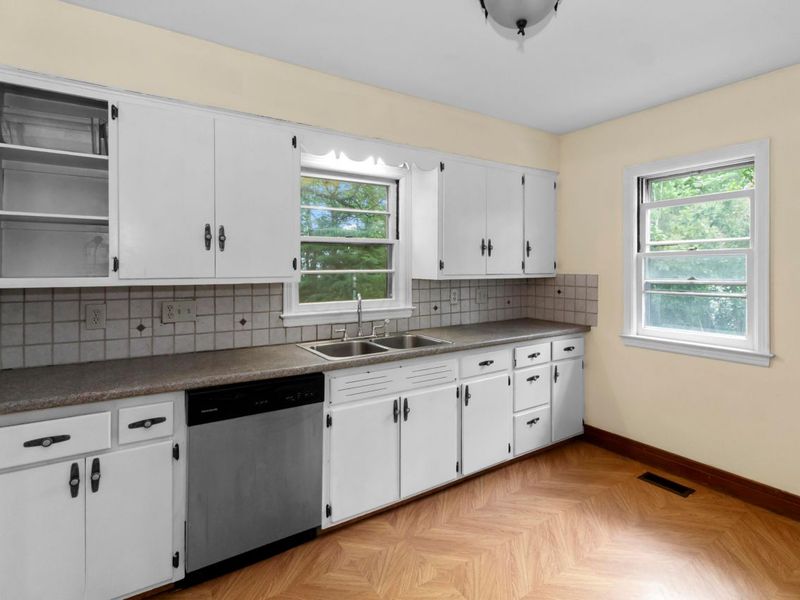 206 Lintner Street, Columbus, OH 43230 Photo 9