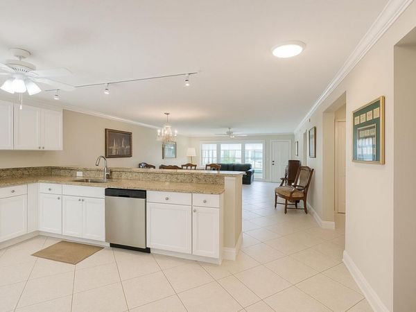 18900 Stewart Circle, Unit 7, Boca Raton, FL 33496