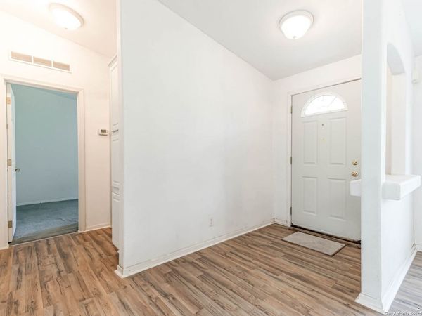 181 County Road 6816, Natalia, TX 78059