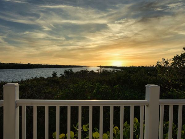 5438 Shearwater Dr, Sanibel, FL 33957