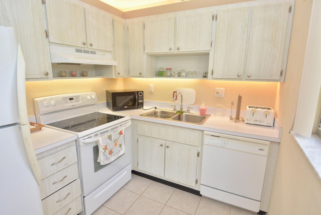 1225 NW 21st Street, Unit 2105, Stuart, FL 34994 Photo